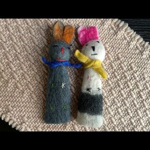New 2 Wool  Bunny Finger Puppets Nepal Handcraft